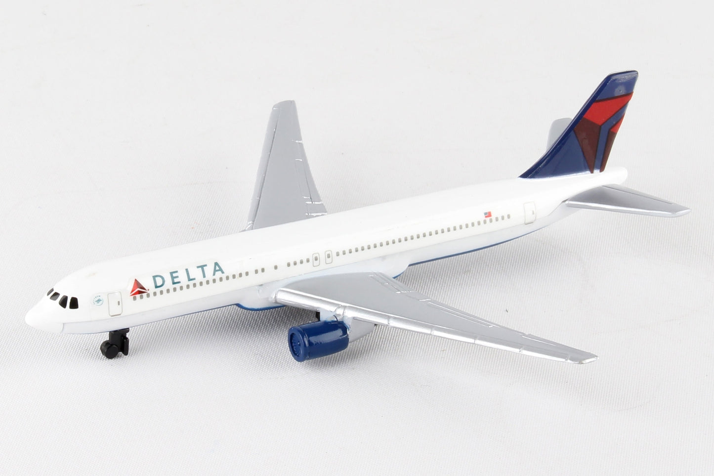 Daron Delta Airlines  Single Plane